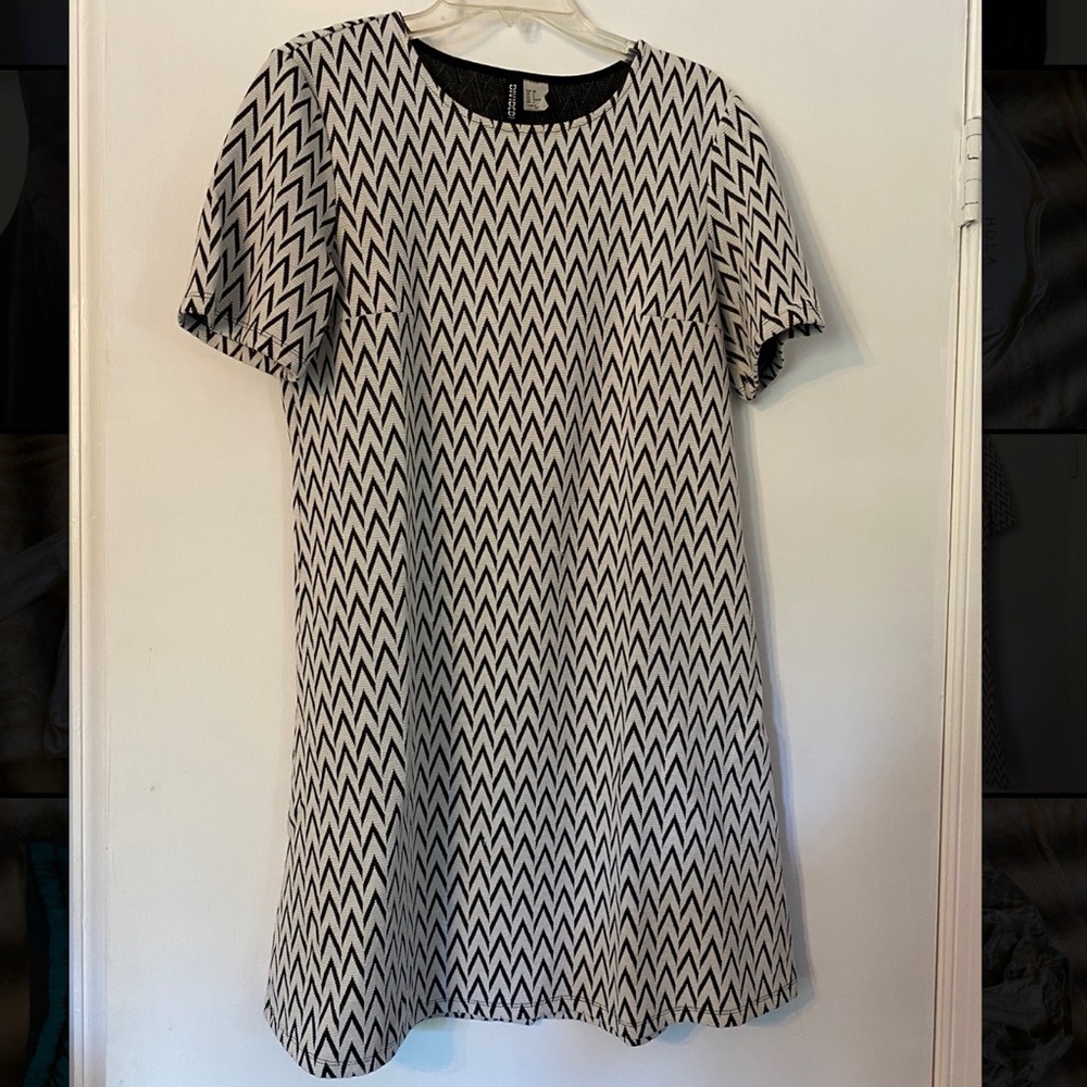 Zig Zag Short Dress